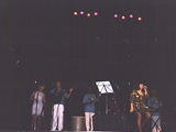 Marcia Calmon e Tranka acompanhando a cantora Marlene no show O Carnaval de Marlene (1999) no Teatro João Caetano, RJ